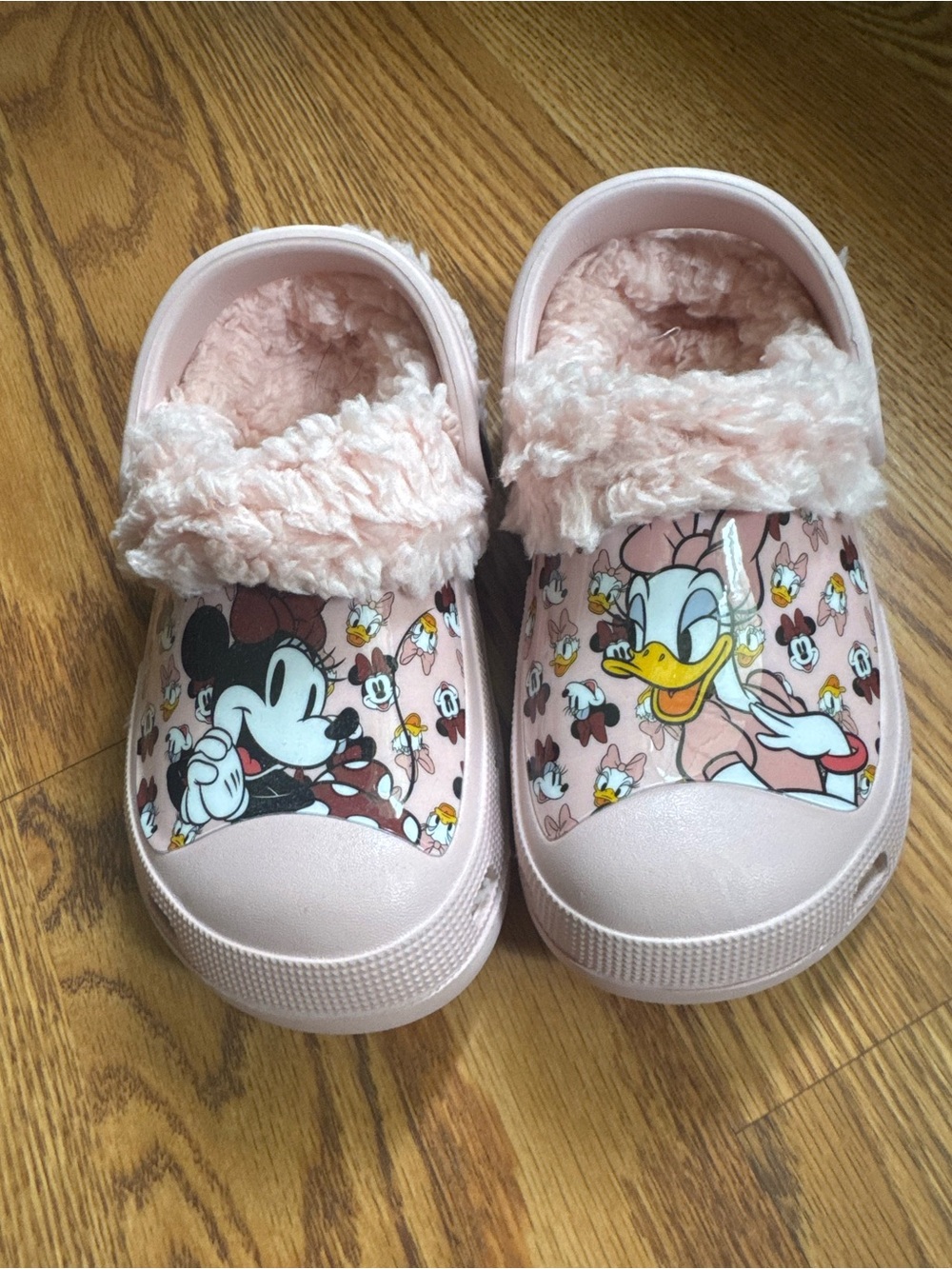 Kids Pink Daisy Duck Fuzzy Lined Clog Shoes - Picture 2 of 5